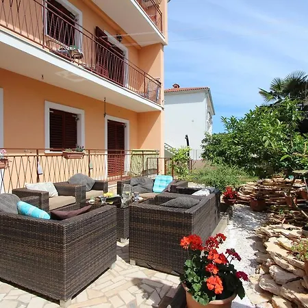 Apartments Villa Nikola Rovinj Exterior photo