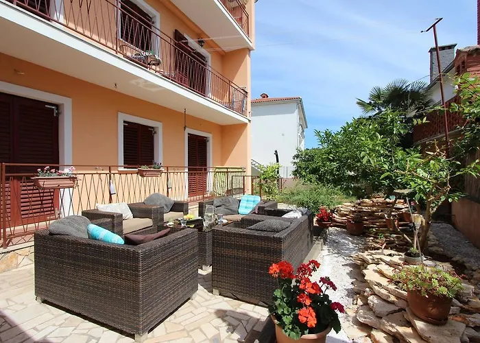 Apartments Villa Nikola