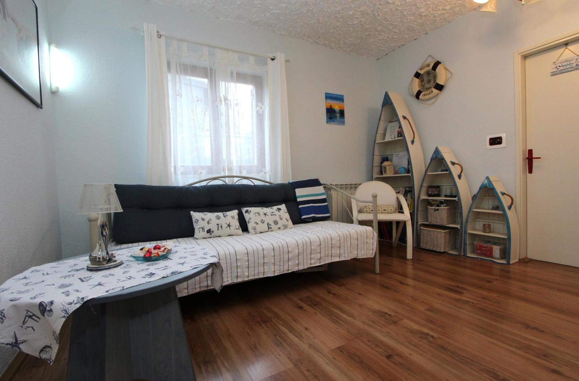 Nikola Apartment *