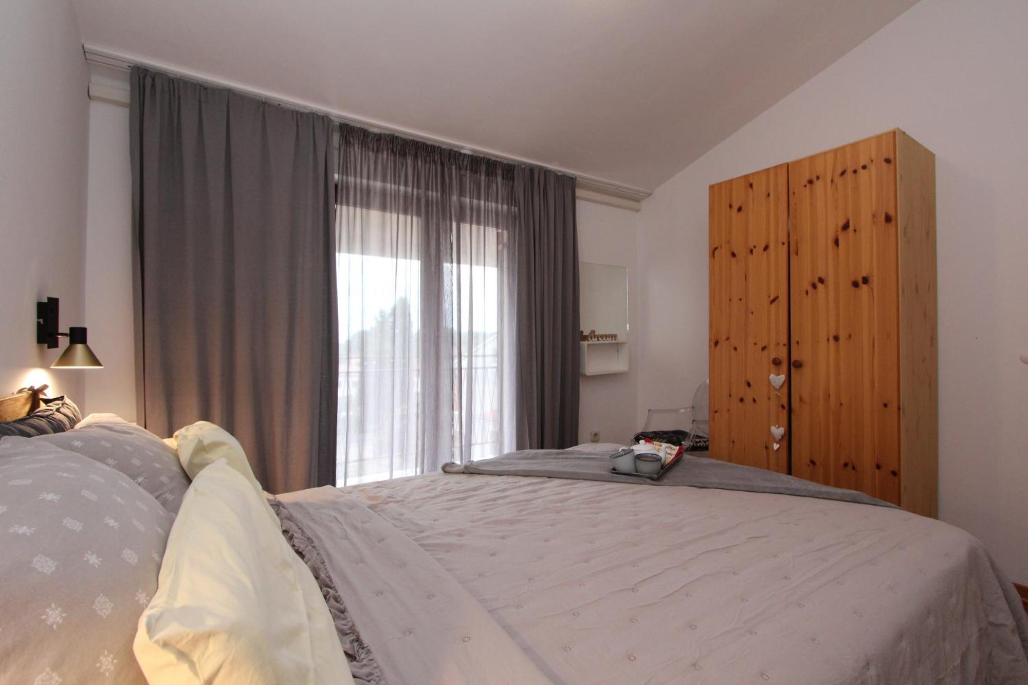 Apartments Villa Nikola *
