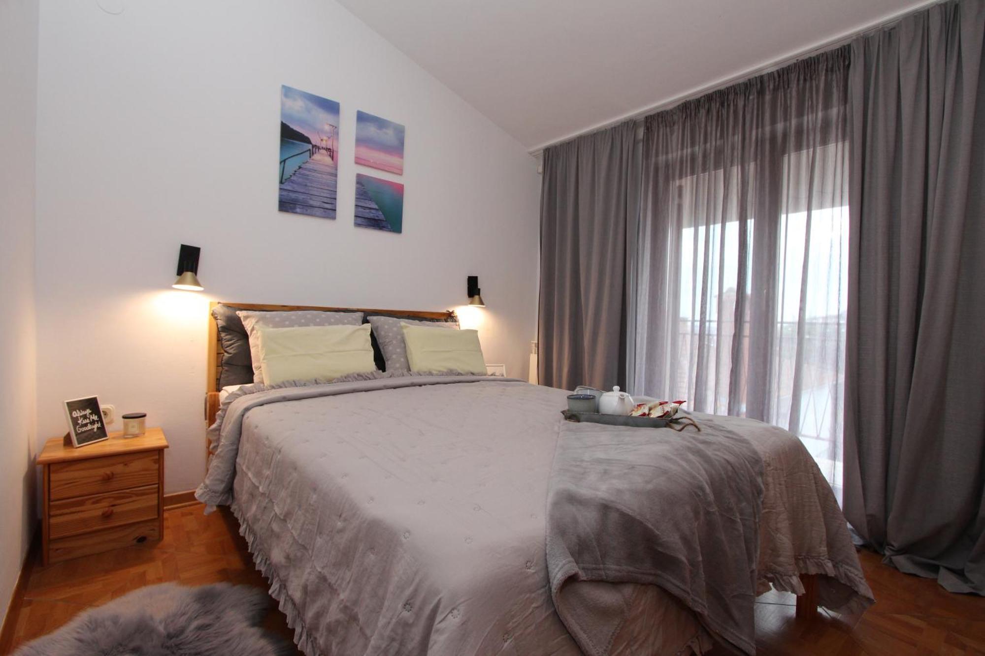 Nikola Apartment